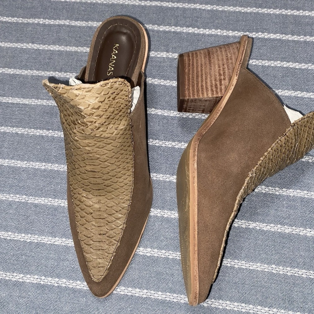 Kaanas Brown Textured Leather Block Heel Sandals Size 11